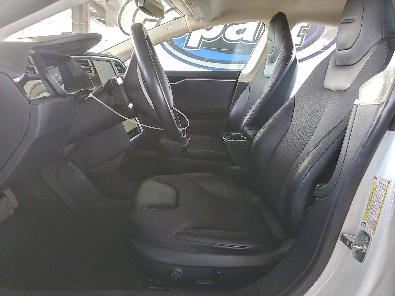 Tesla Model S Image 4