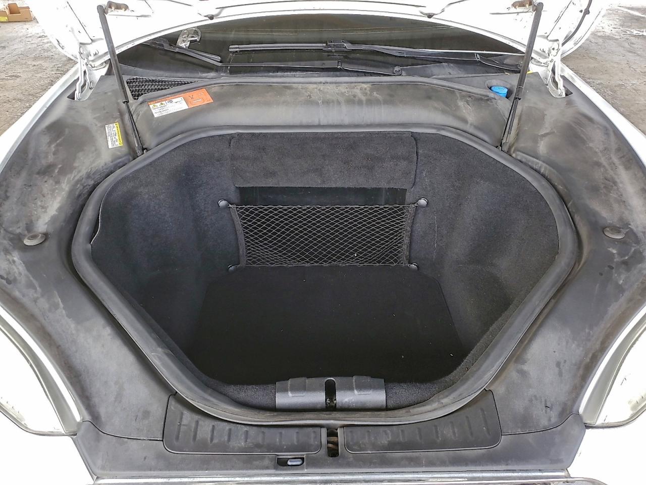 Tesla Model S Image 5