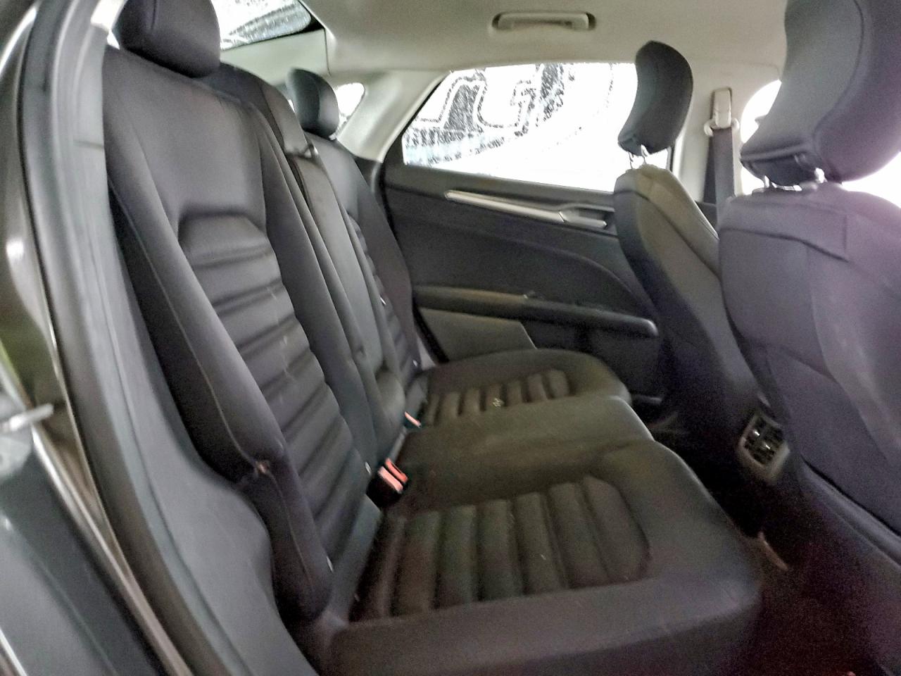 Ford Fusion Se Hybrid Image 8