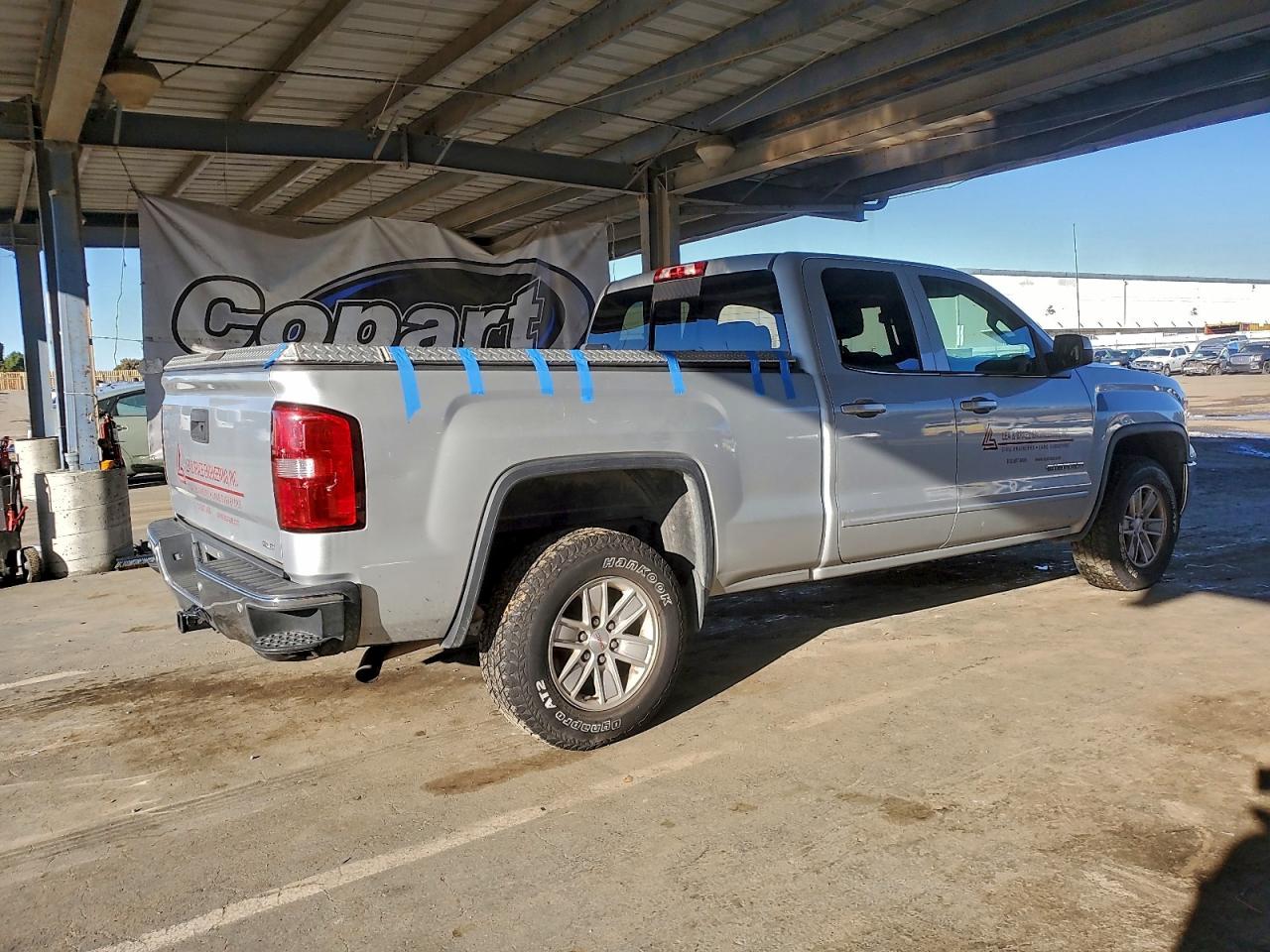 GMC Sierra C1500 Sle Image 10