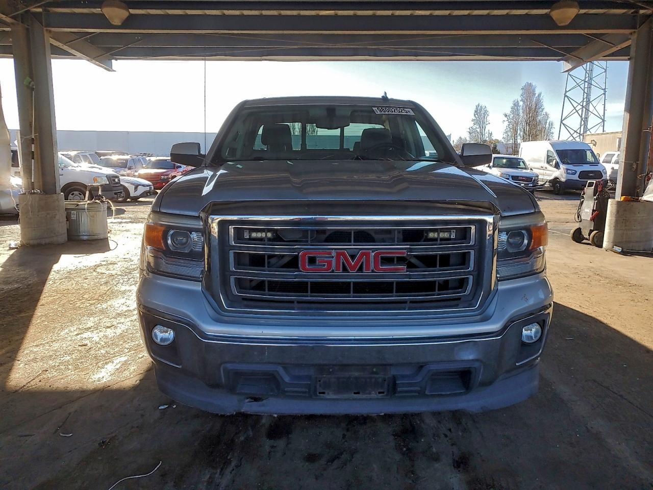 GMC Sierra C1500 Sle Image 6