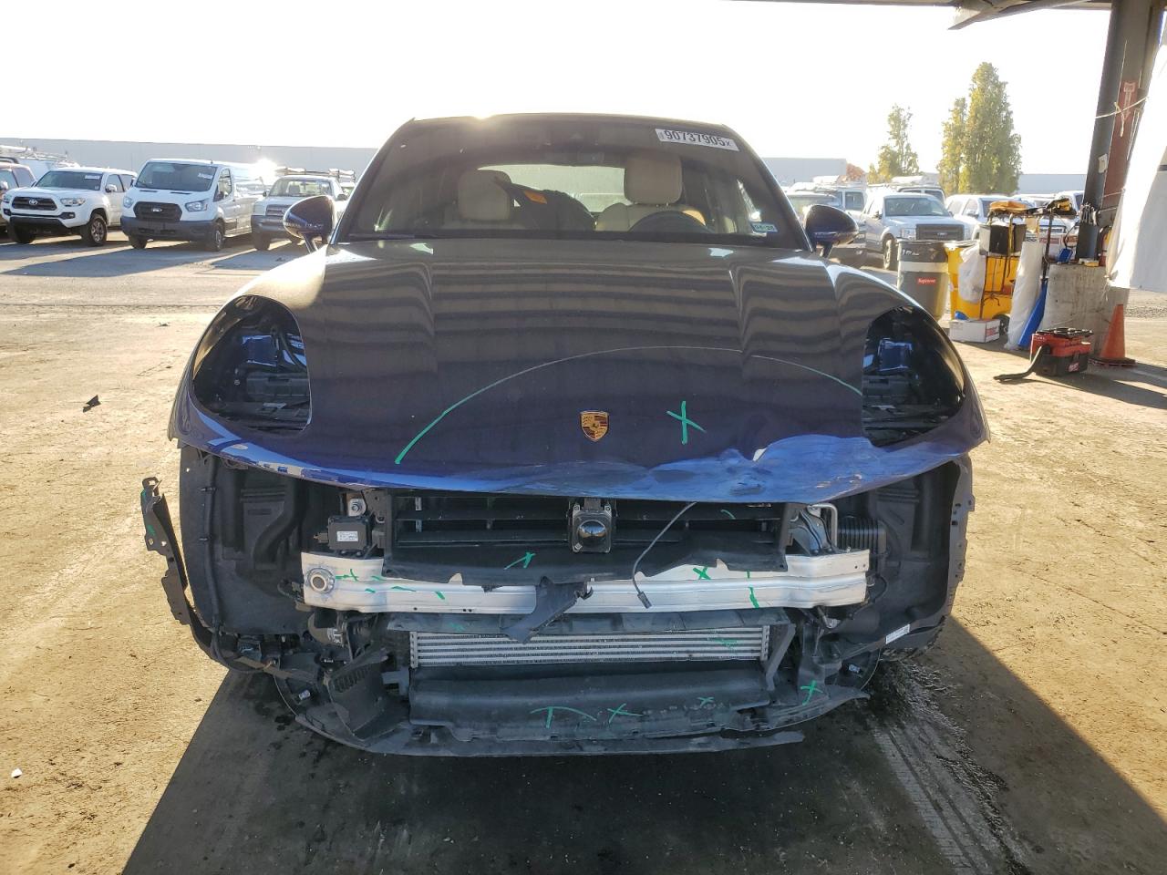 Porsche Macan Base Base Image 2