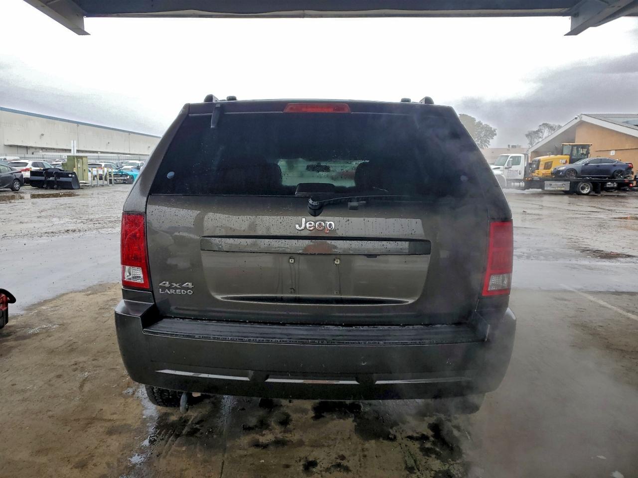 Jeep Grand Cherokee Laredo Image 4