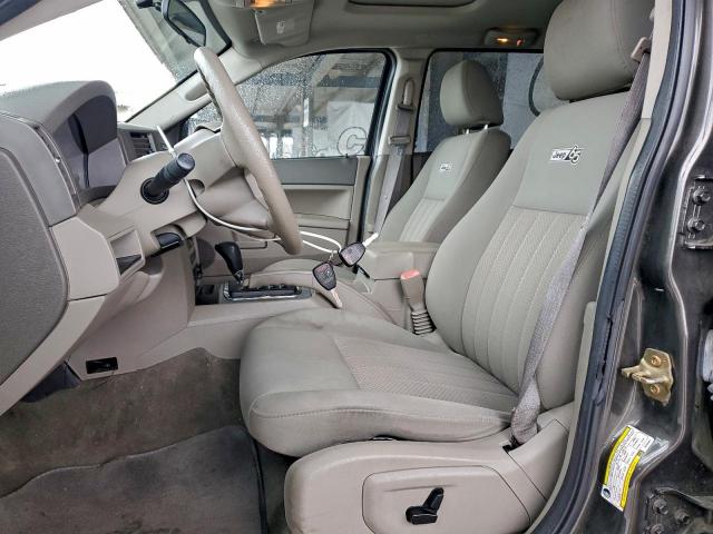 Jeep Grand Cherokee Laredo Image 6