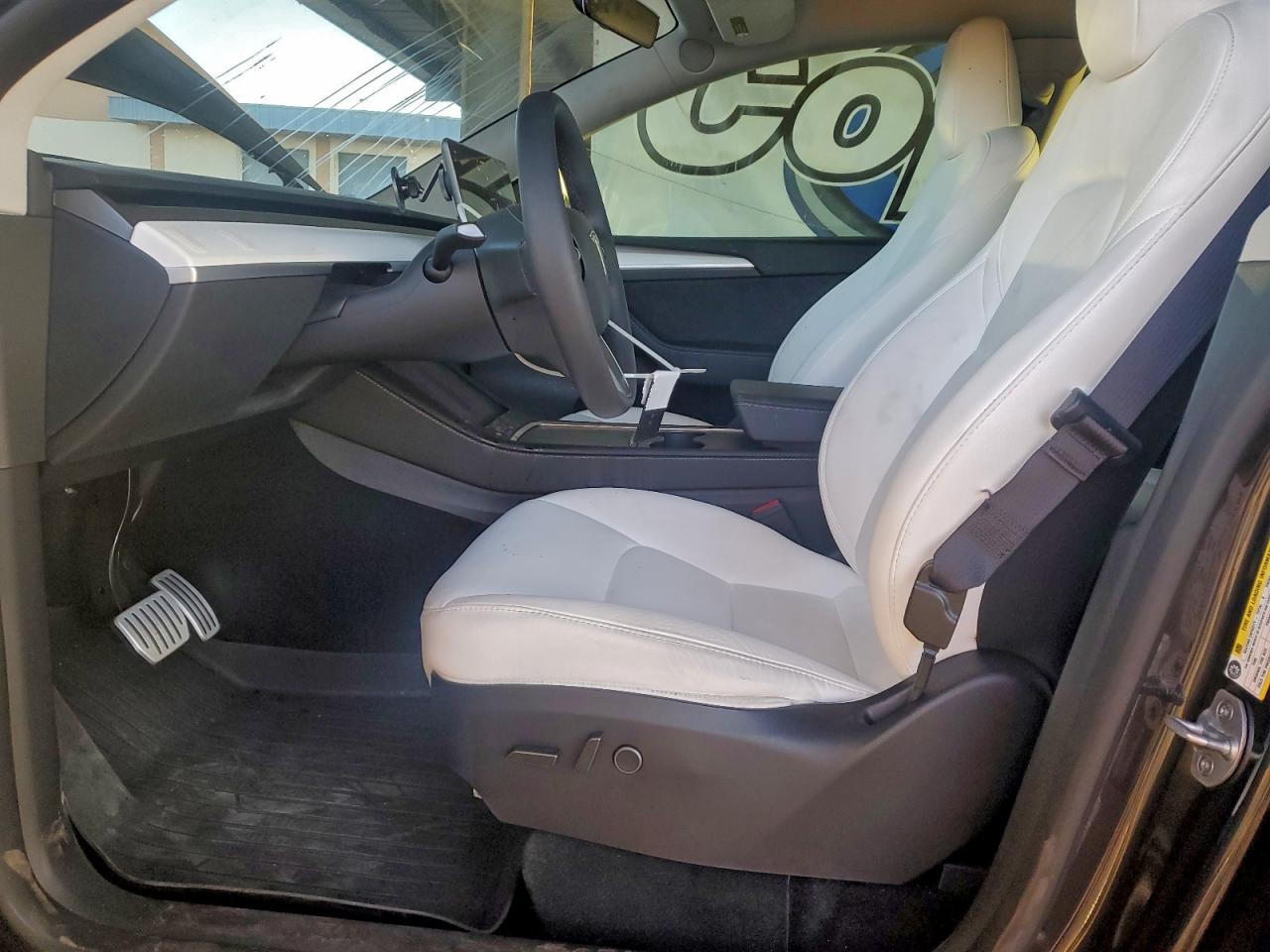 Tesla Model Y Image 4