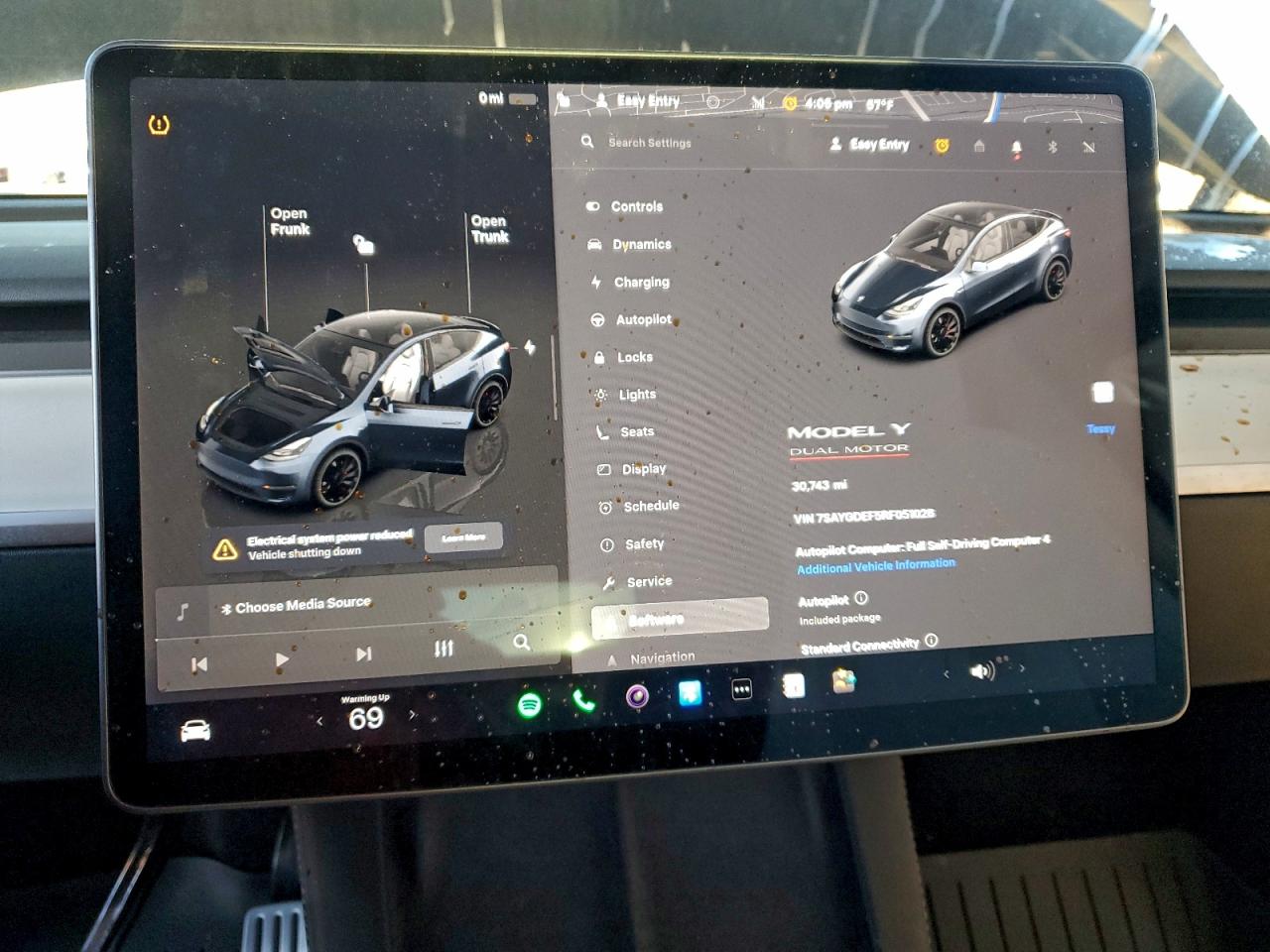 Tesla Model Y Image 11