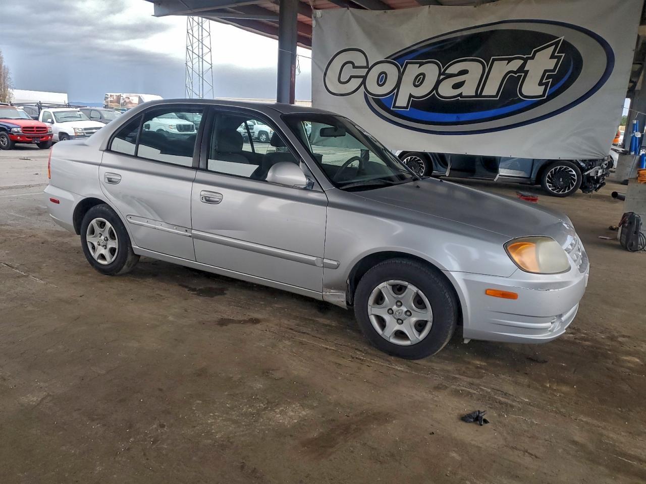 Hyundai ACCENT Gl Image 11