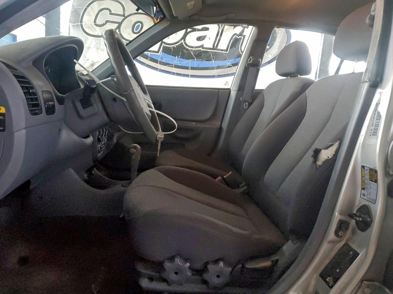 Hyundai ACCENT Gl Image 5