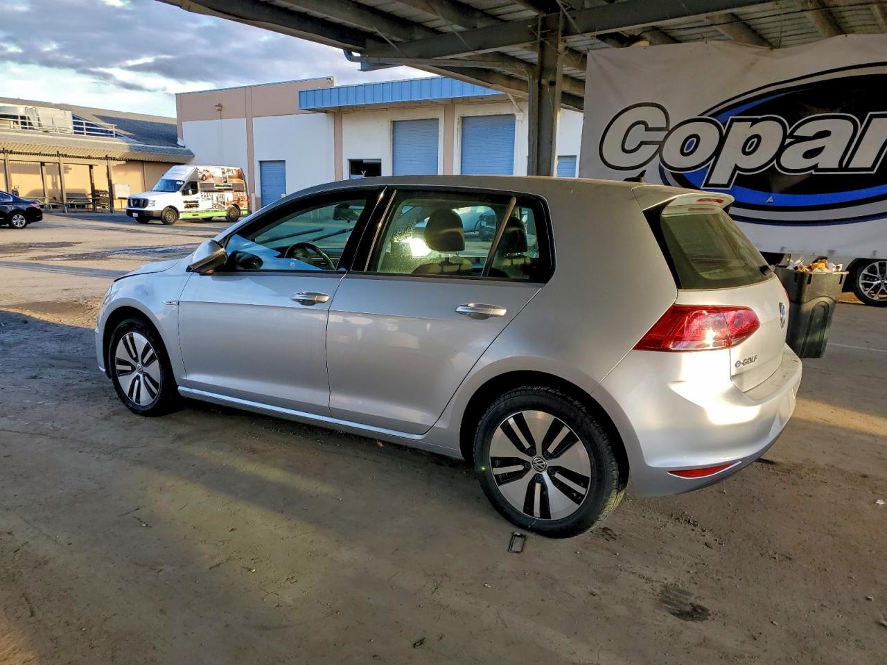 Volkswagen Golf Se Image 3