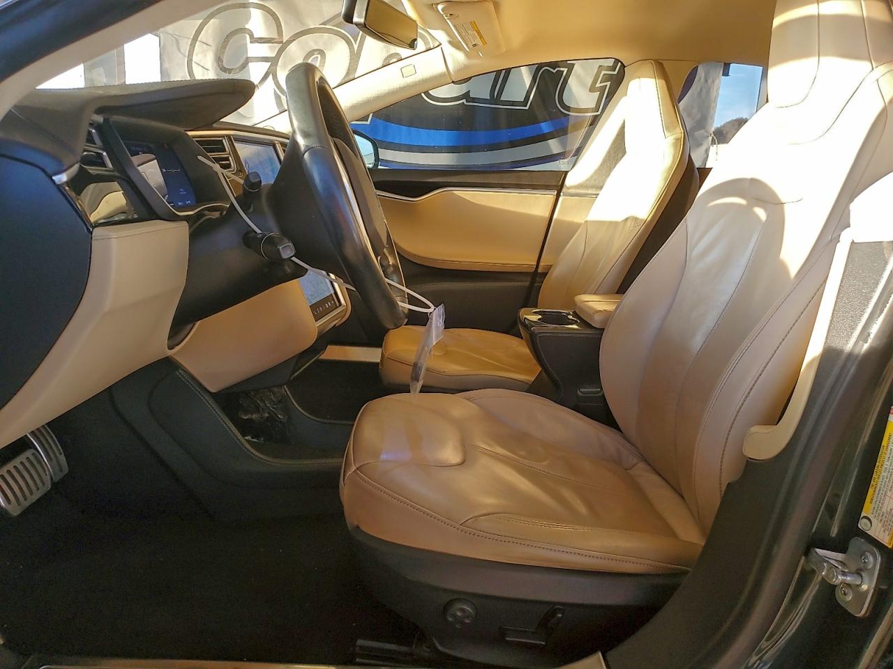 Tesla Model S Image 7