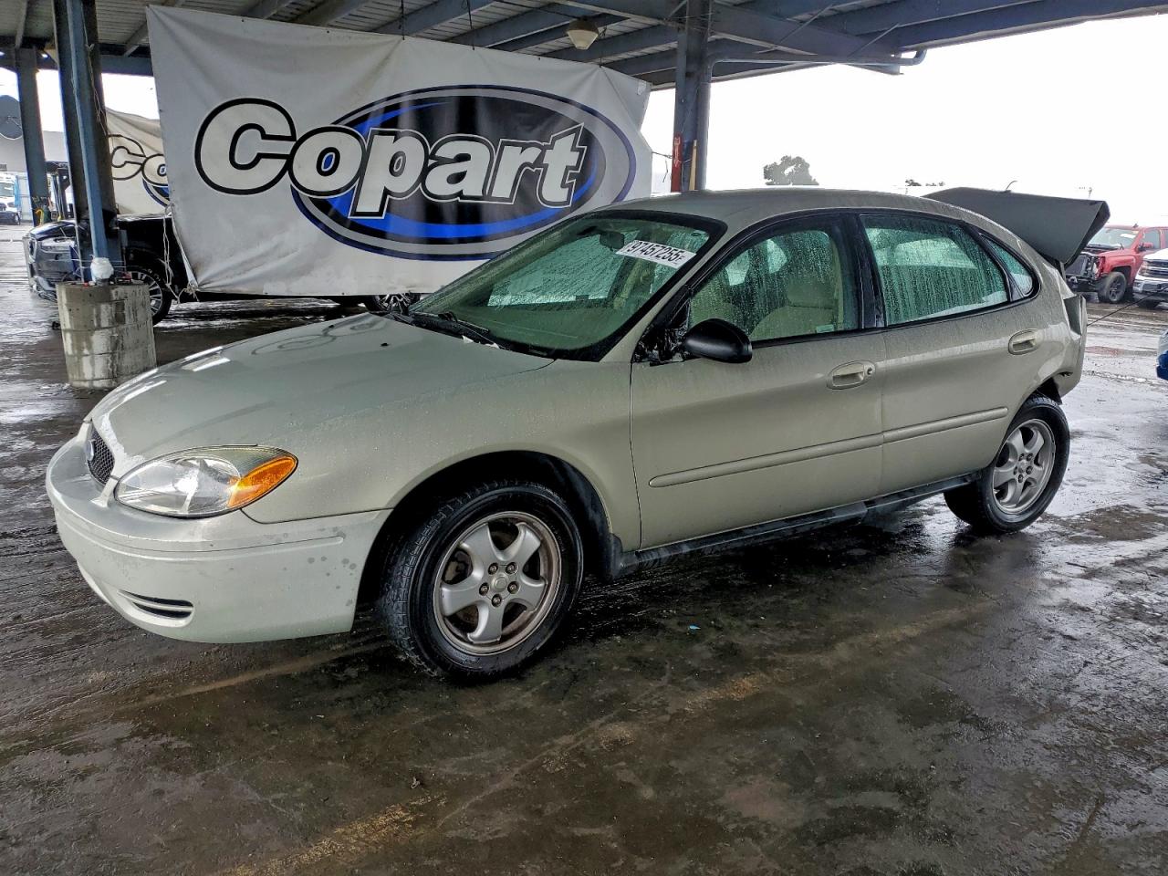 Ford Taurus Se Image 1