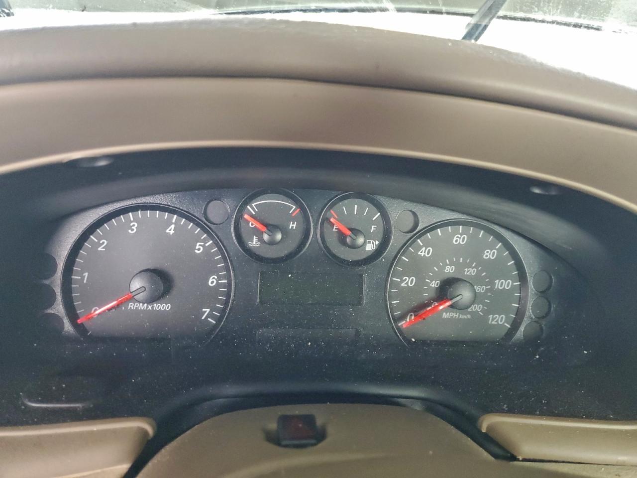 Ford Taurus Se Image 3