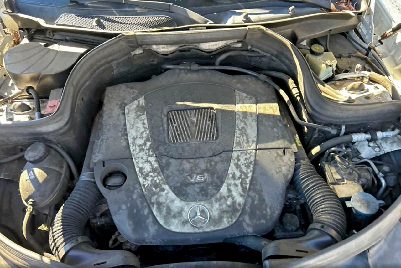 Mercedes-Benz GLK 350 4matic Image 8