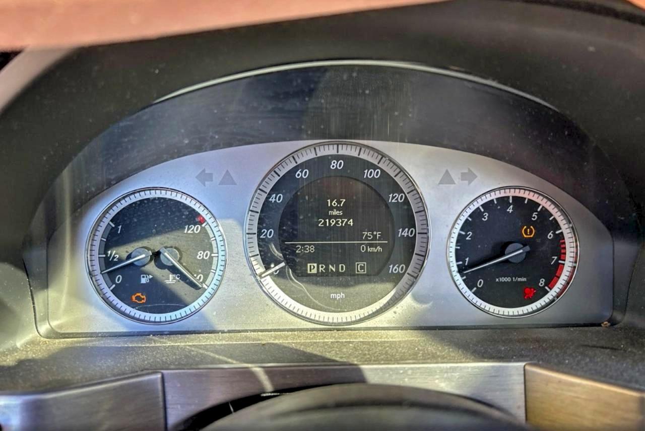 Mercedes-Benz GLK 350 4matic Image 10