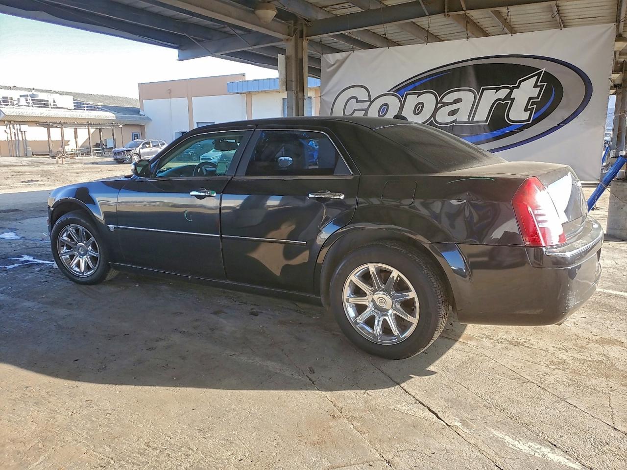 Chrysler 300 Image 3
