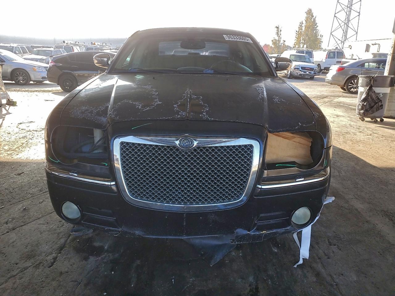 Chrysler 300 Image 8