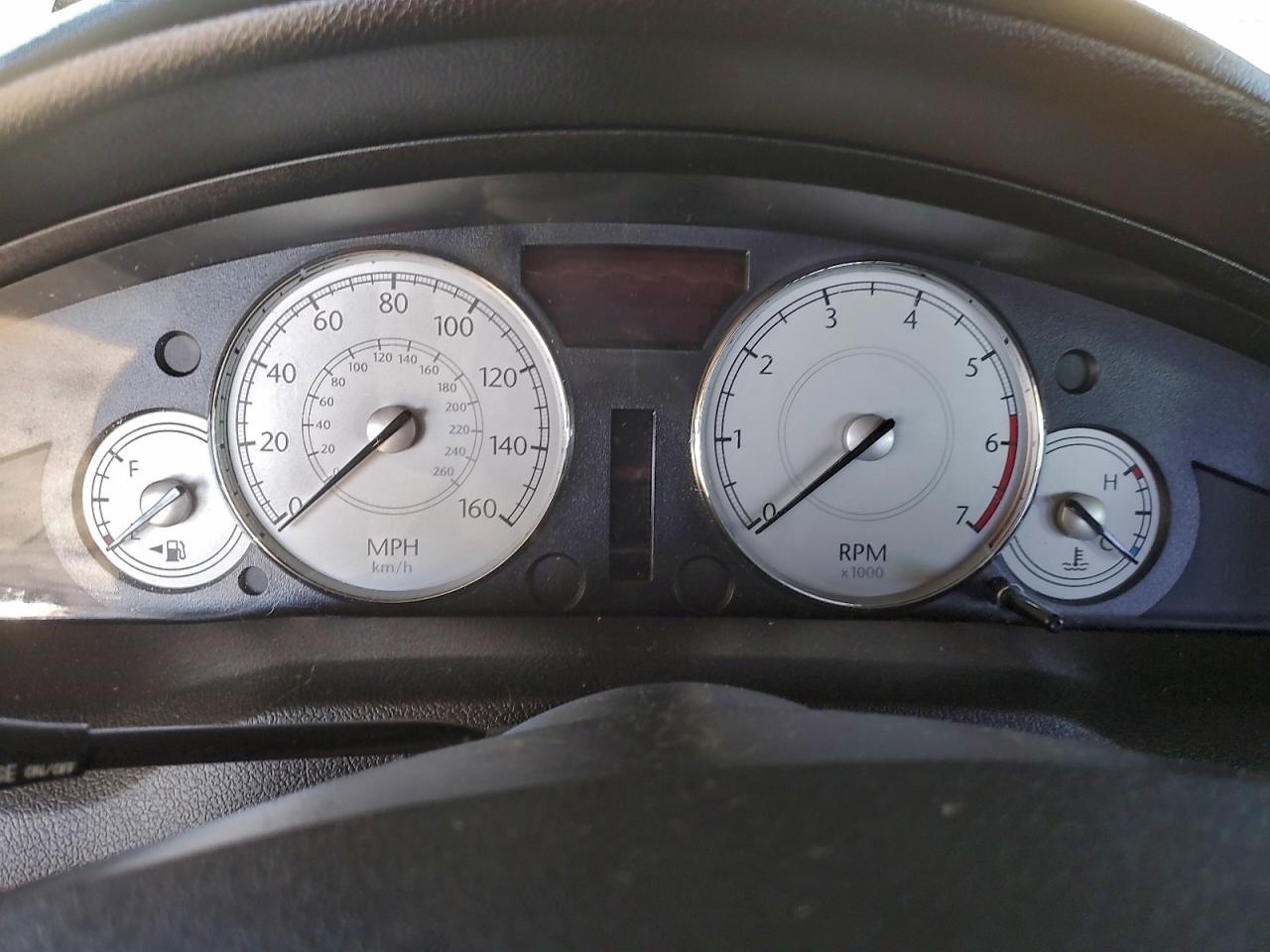 Chrysler 300 Image 10