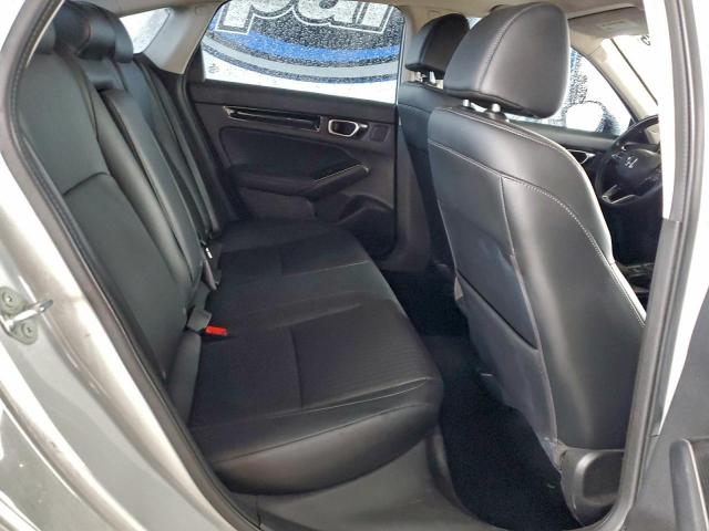 Honda Civic Touring Image 3