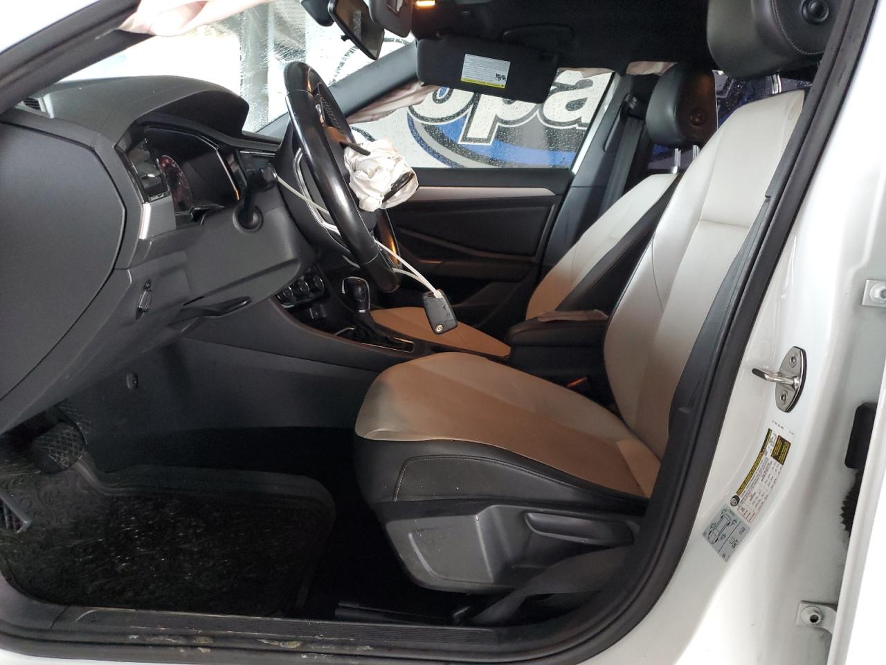 Volkswagen Jetta S Image 7