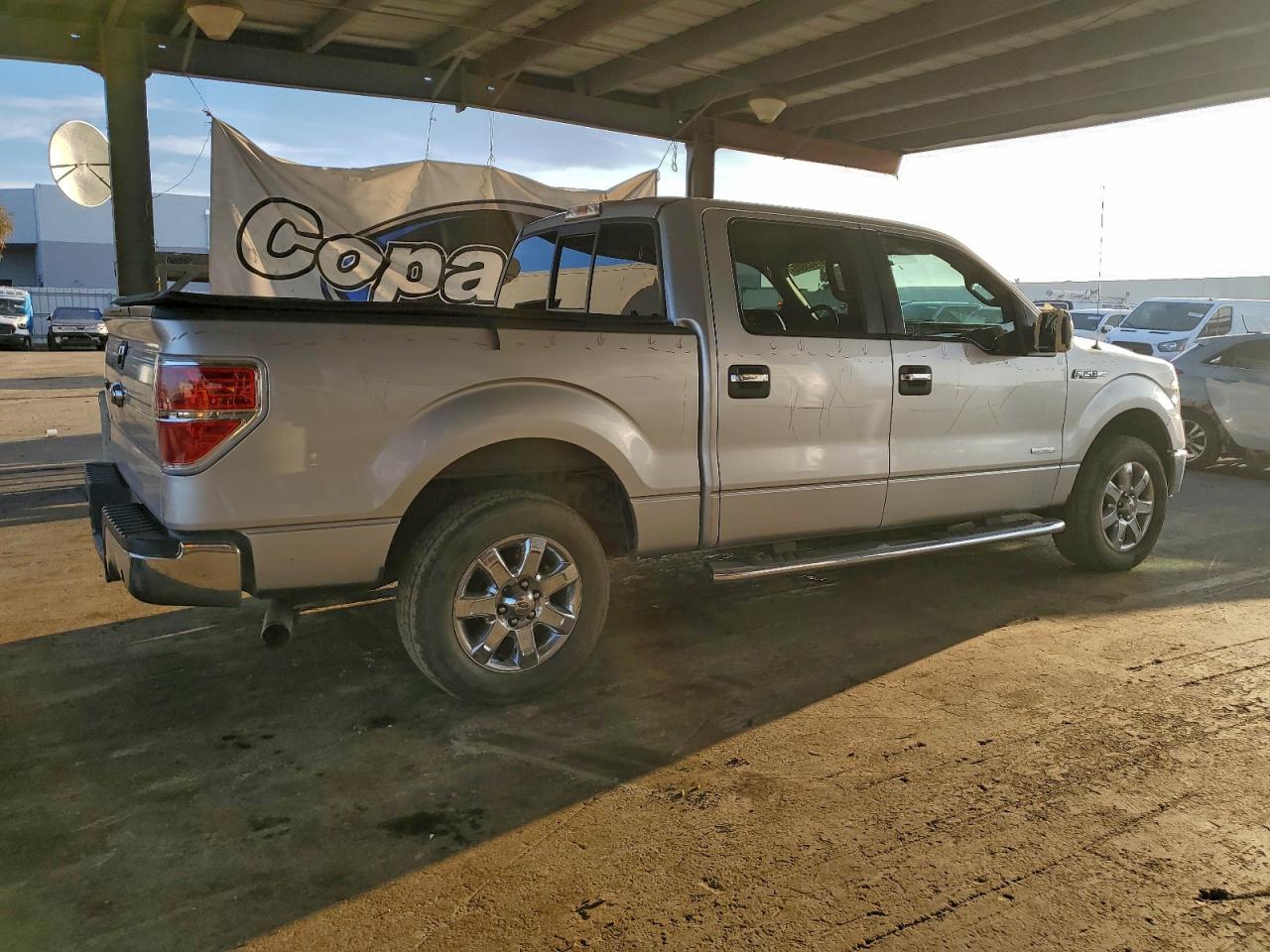 Ford F-150 Supercrew Image 4