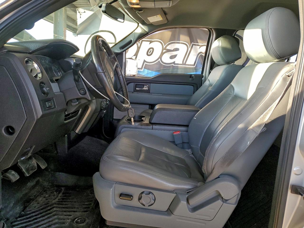 Ford F-150 Supercrew Image 6