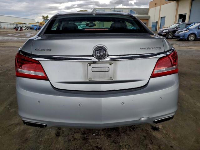 Buick LaCrosse Image 7