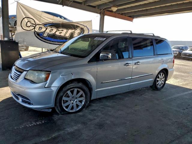  Salvage Chrysler Minivan