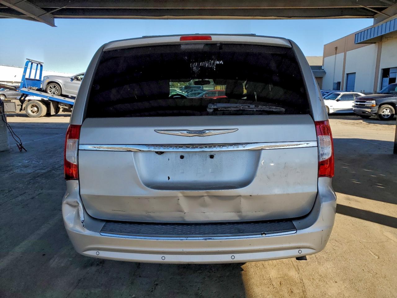 Chrysler Minivan Touring L Image 4