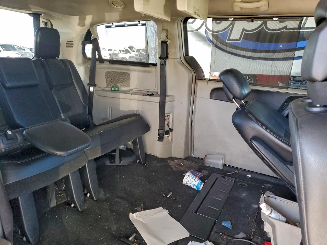 Chrysler Minivan Touring L Image 7