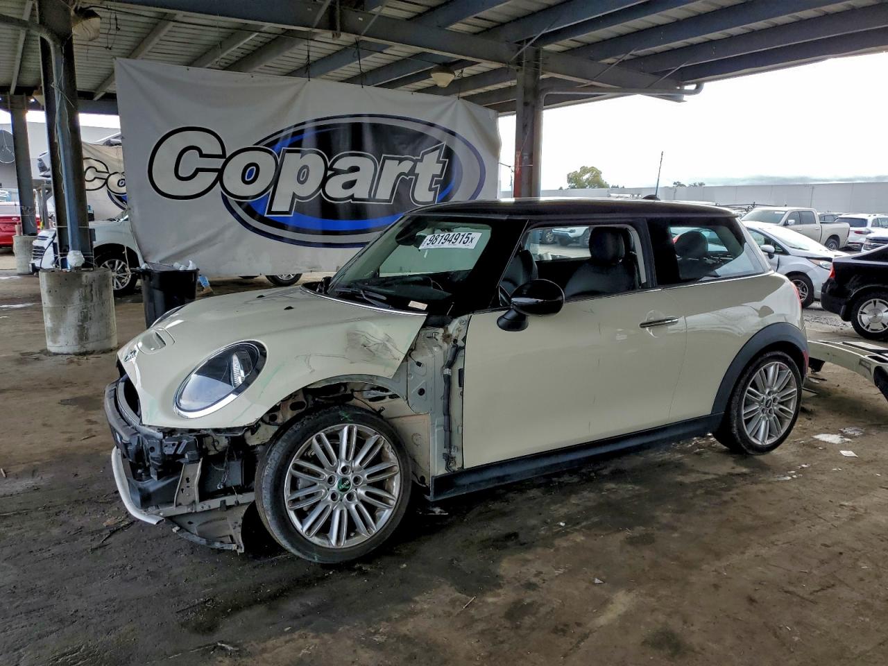 MINI Cooper S Image 1