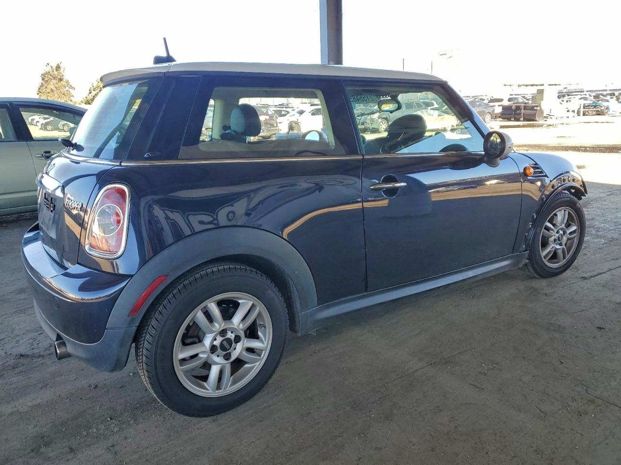 MINI Cooper Image 10