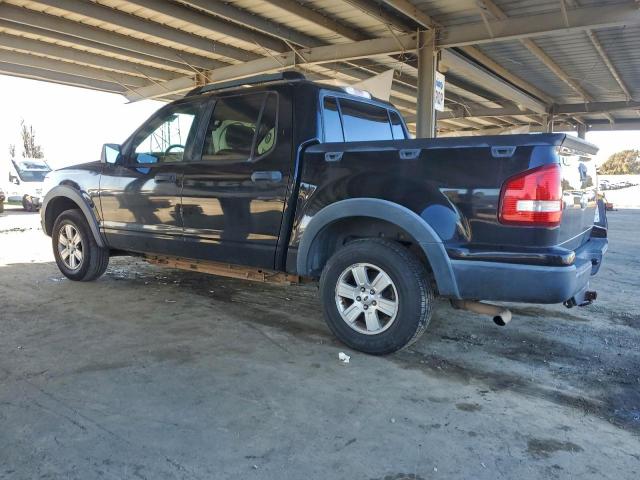 Ford Explorer Xlt Image 8