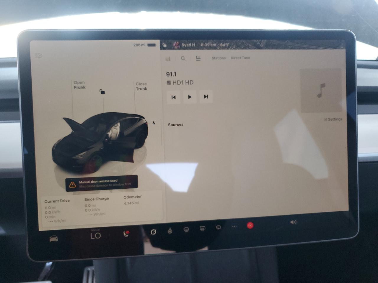 Tesla Model Y Image 8