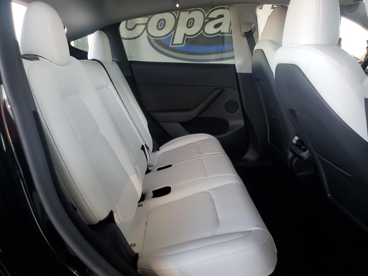 Tesla Model Y Image 9