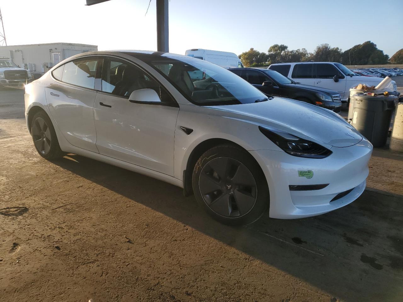 Tesla Model 3 Image 9