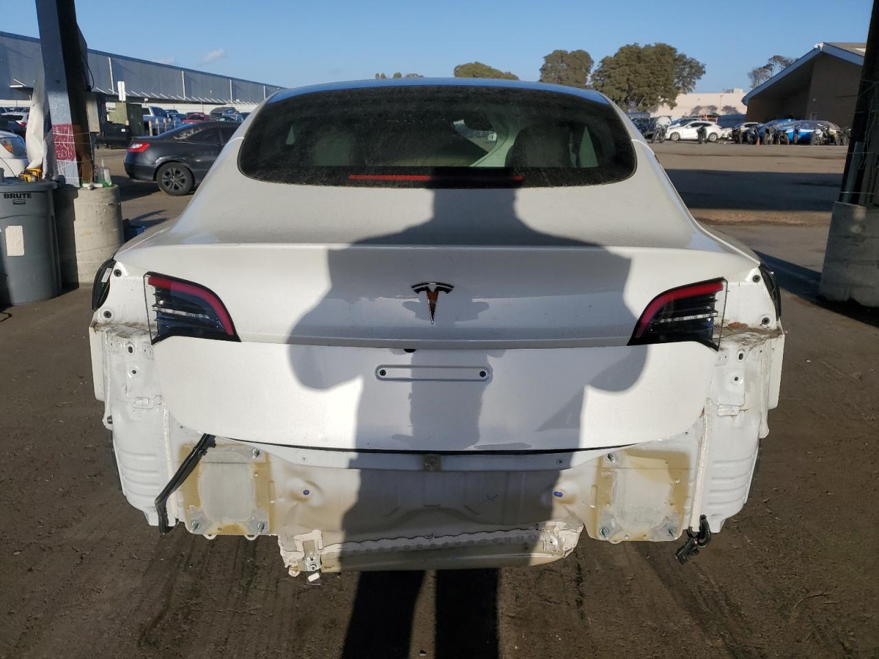 Tesla Model 3 Image 4