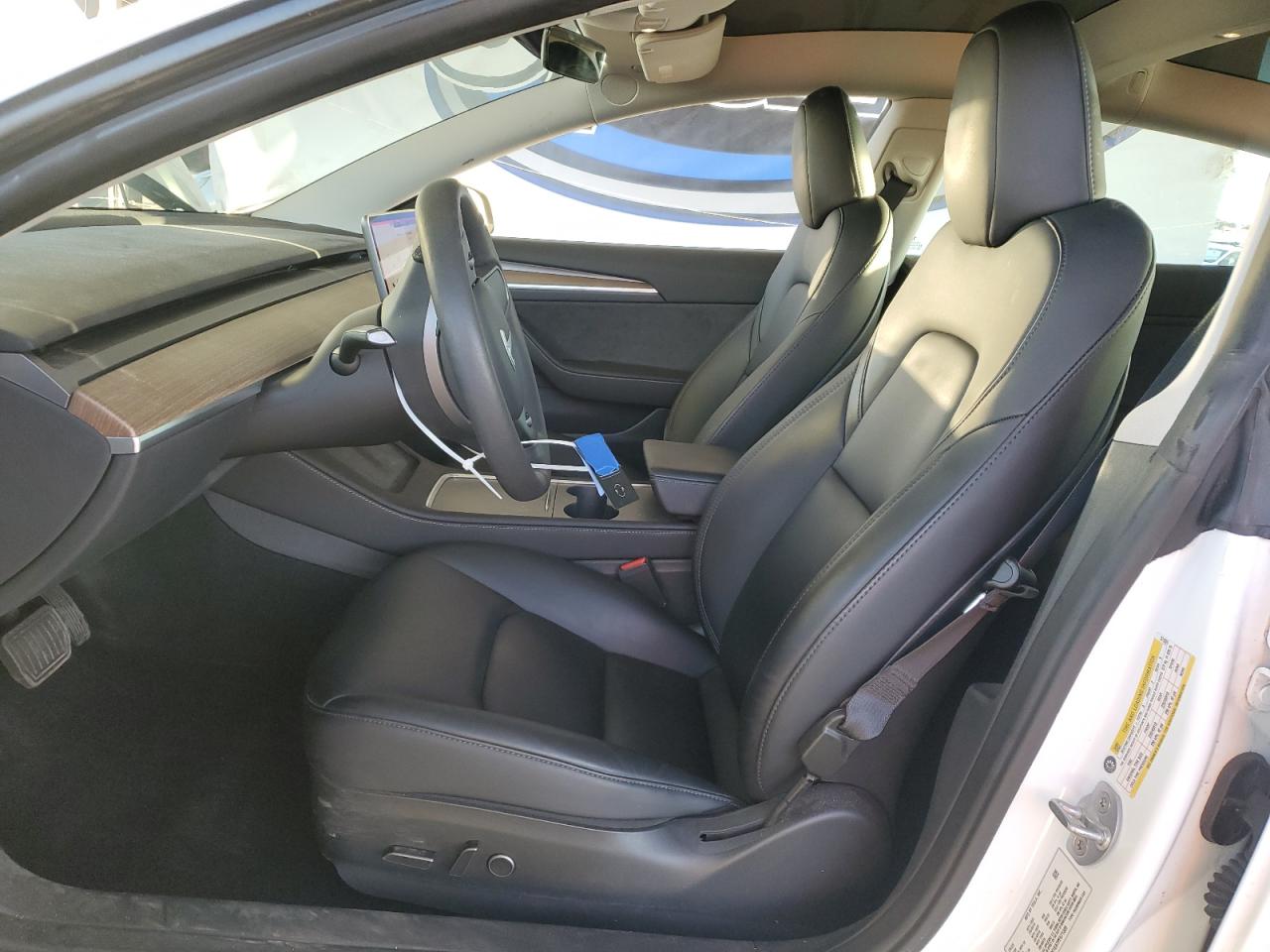Tesla Model 3 Image 6