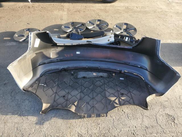 Tesla Model 3 Image 10