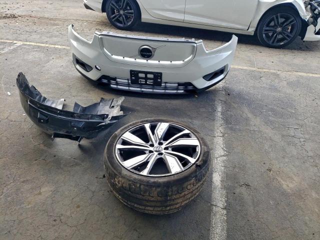 Volvo XC40 Recharge Image 5