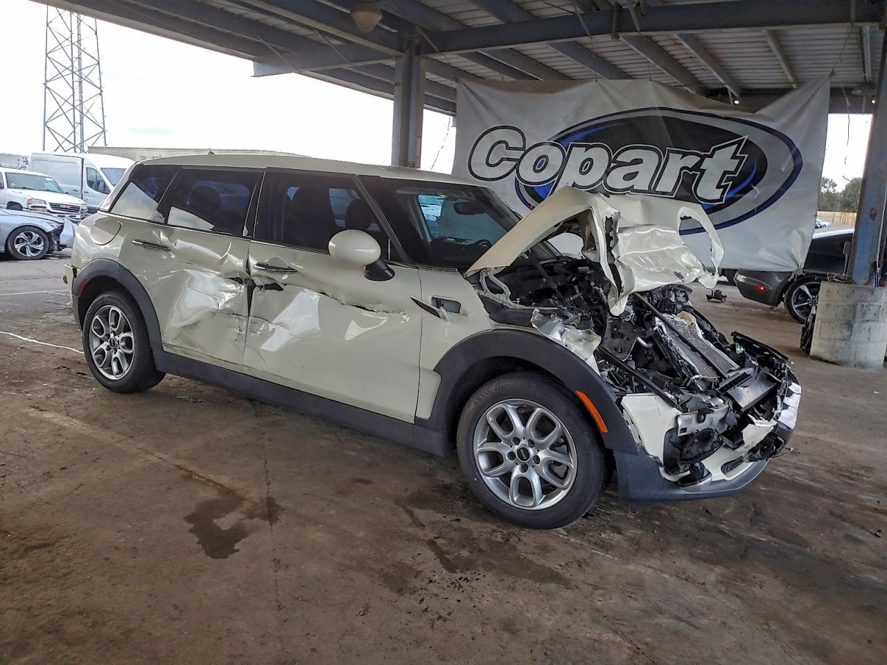 MINI Cooper Clubman Image 11