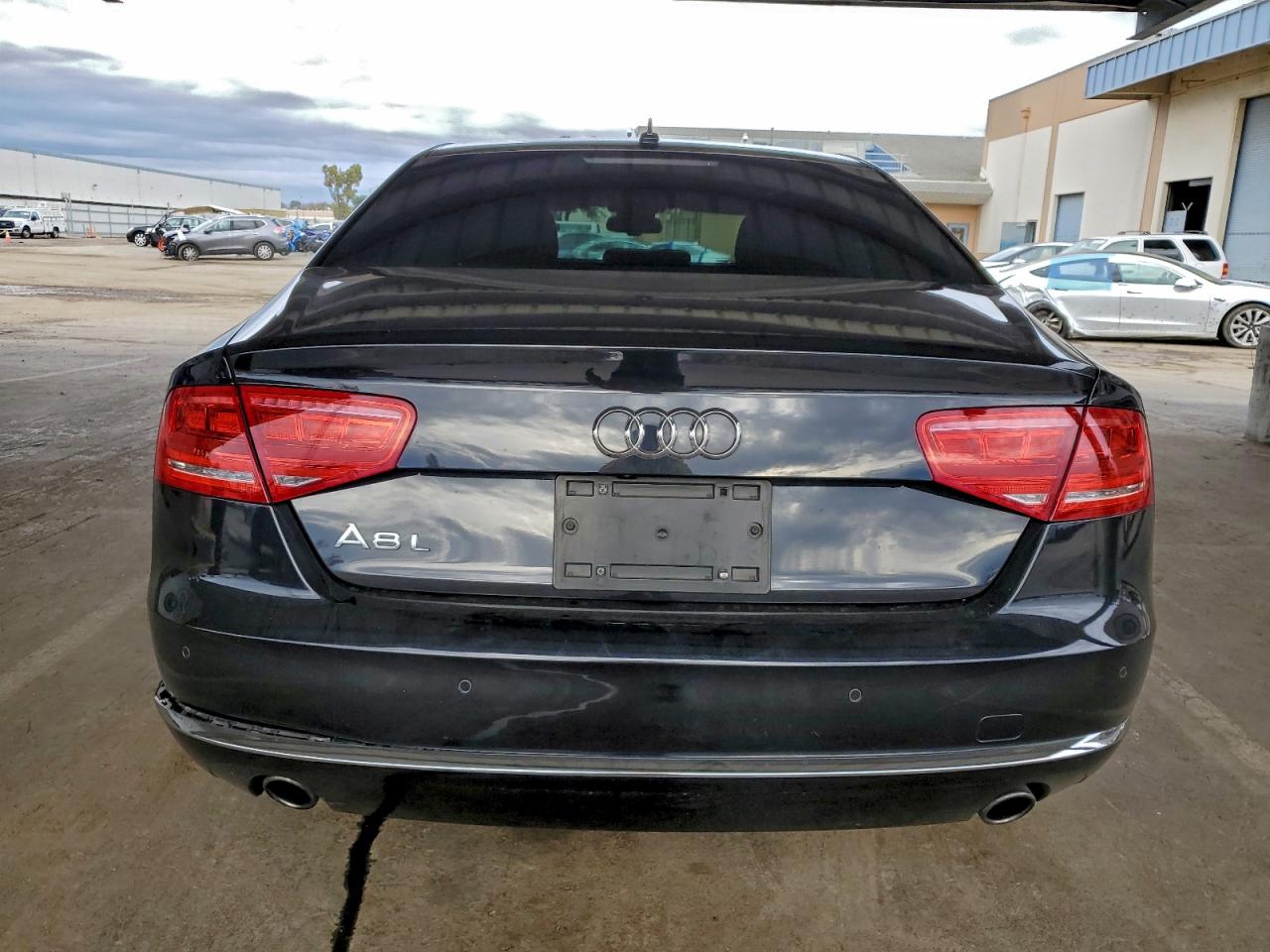 Audi A8 L Quattro Image 9