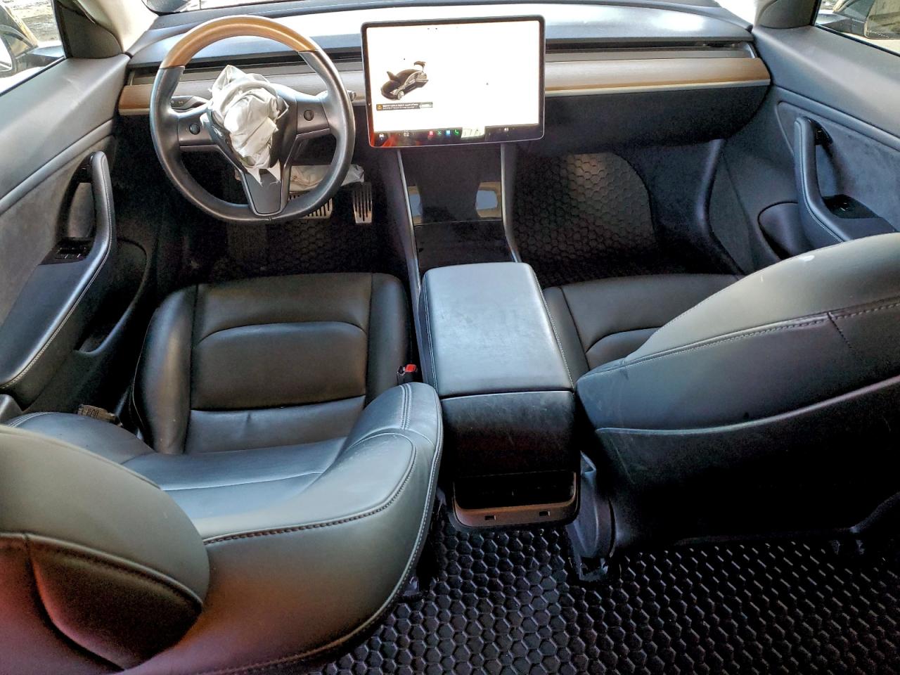 Tesla Model 3 Image 13