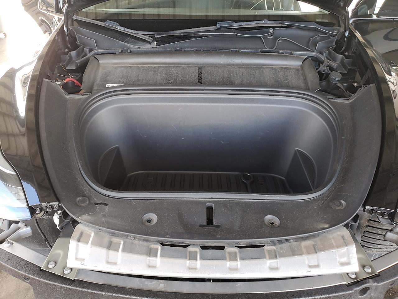 Tesla Model Y Image 14