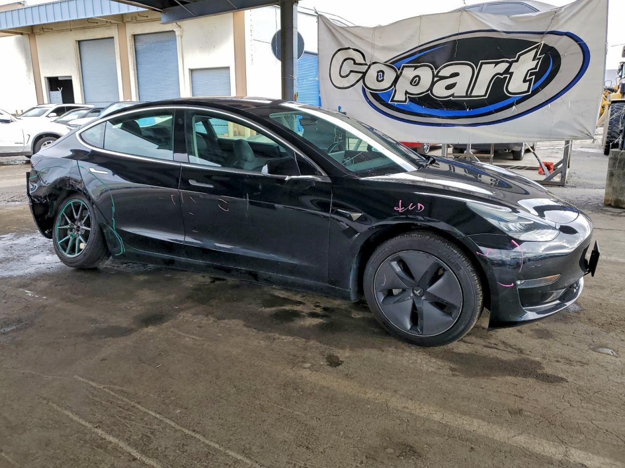 Tesla Model 3 Image 3