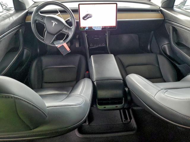 Tesla Model 3 Image 4