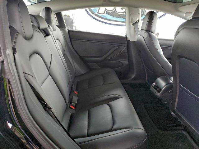 Tesla Model 3 Image 9